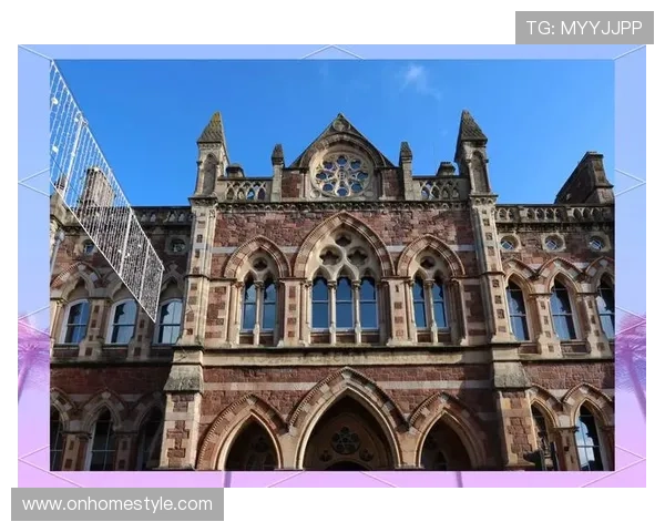 以萨莫拉为中心探索古代城市遗址与现代文化的交融与发展